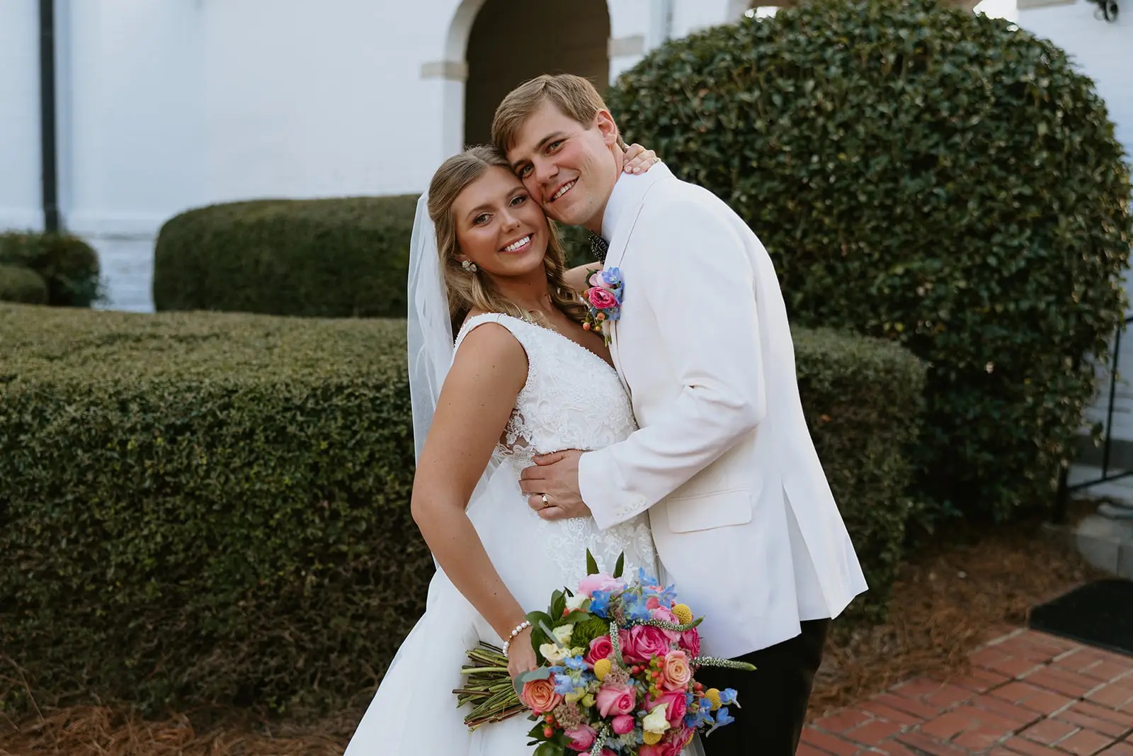 Gloria & Will. Mobile Image